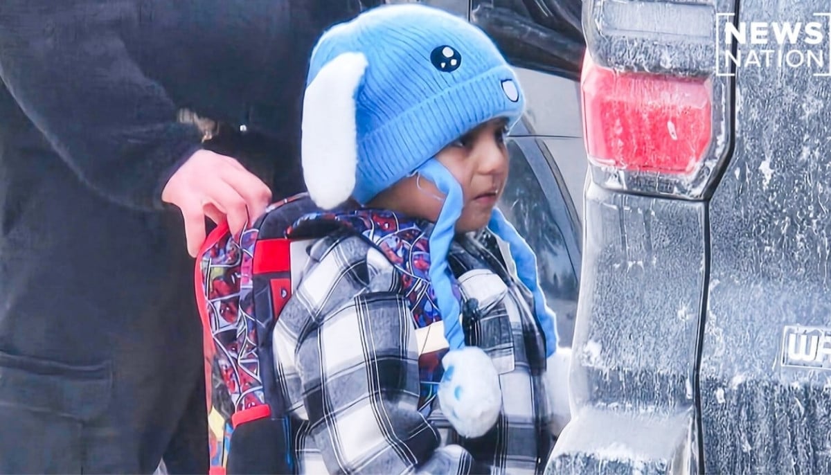 Chaos in Minneapolis as ICE detains father and toddler in 'targeted operation'