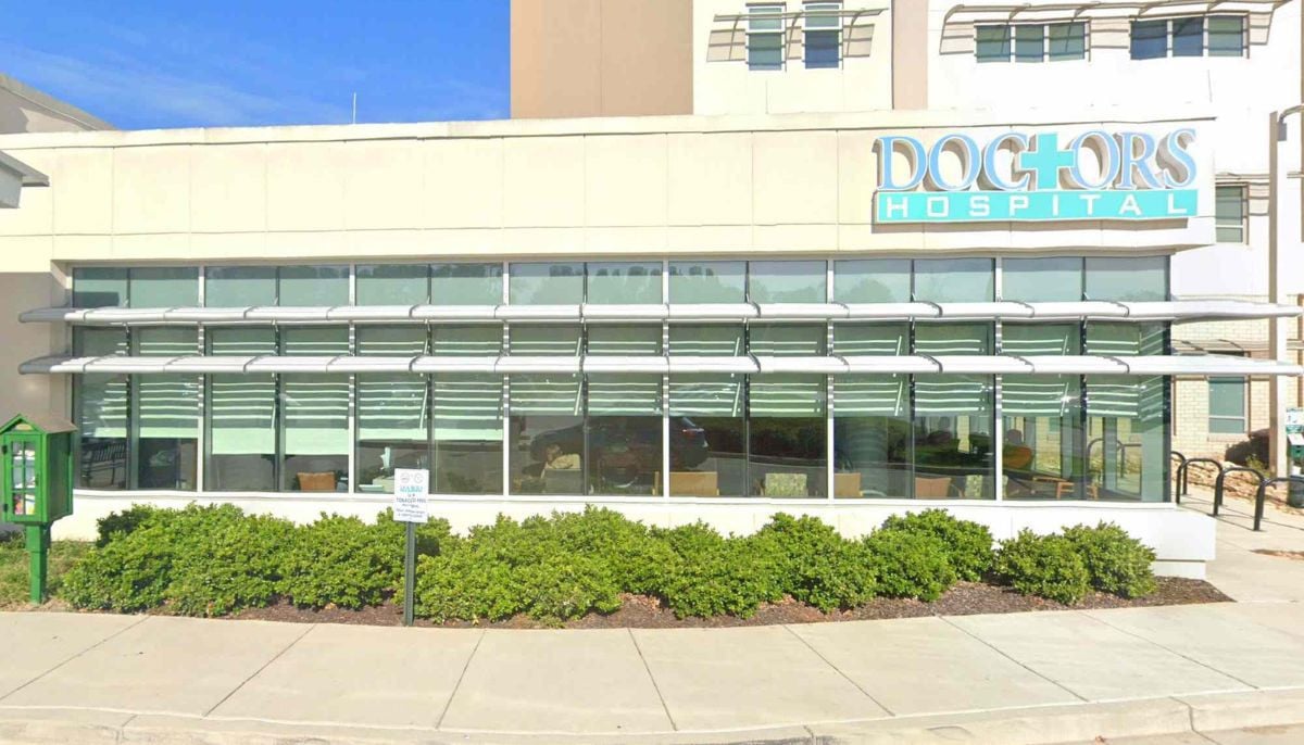 Police hunt for man who abandoned deceased woman at hospital