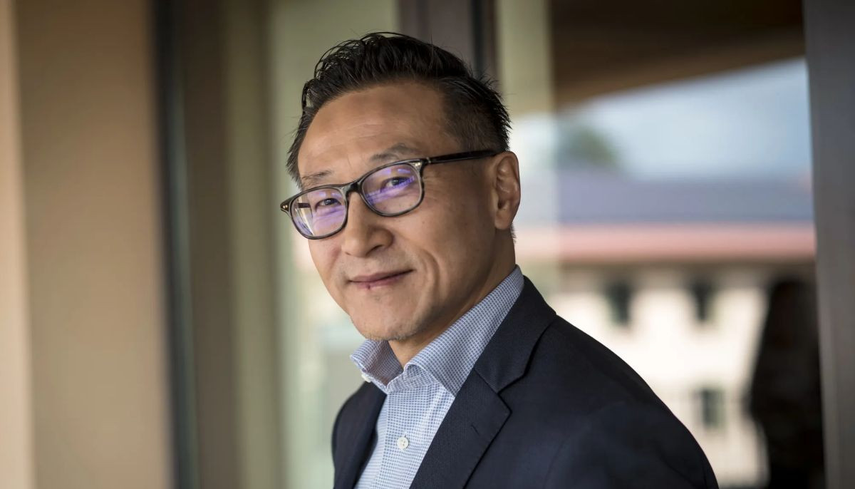Alibaba co-founder Joe Tsai reveals two key traits of exceptional employees
