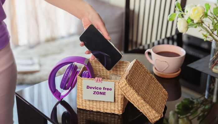 How to reclaim your focus with a 30-day digital detox