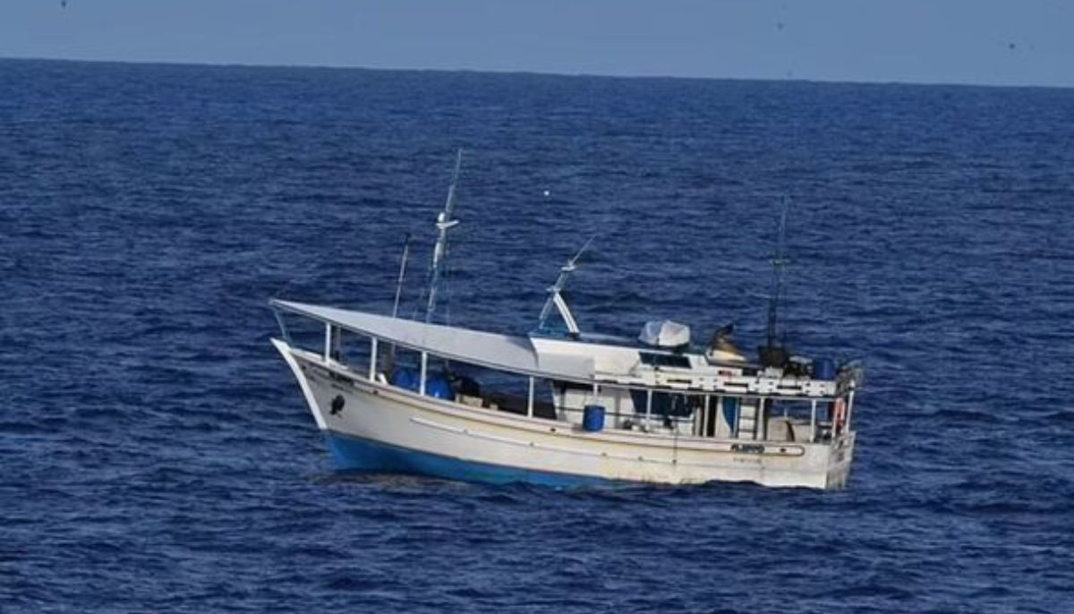 France intercepts cocaine-laden boat in Caribbean, seizes 4 tons in Pacific
