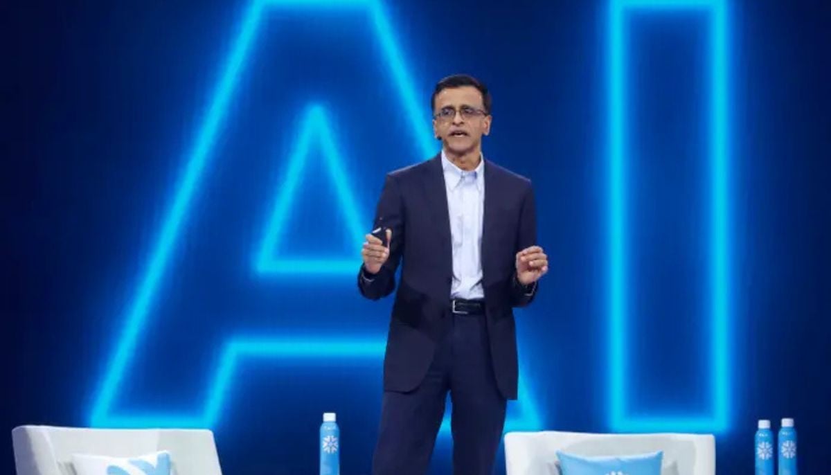 Snowflake CEO warns AI labs want to turn software into 'dumb data pipes'