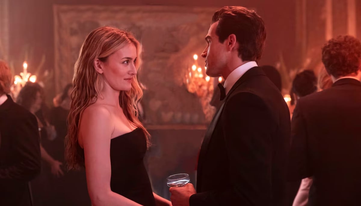 Sarah Pidgeon channels Carolyn Bessette-Kennedy through fashion in 'Love Story'