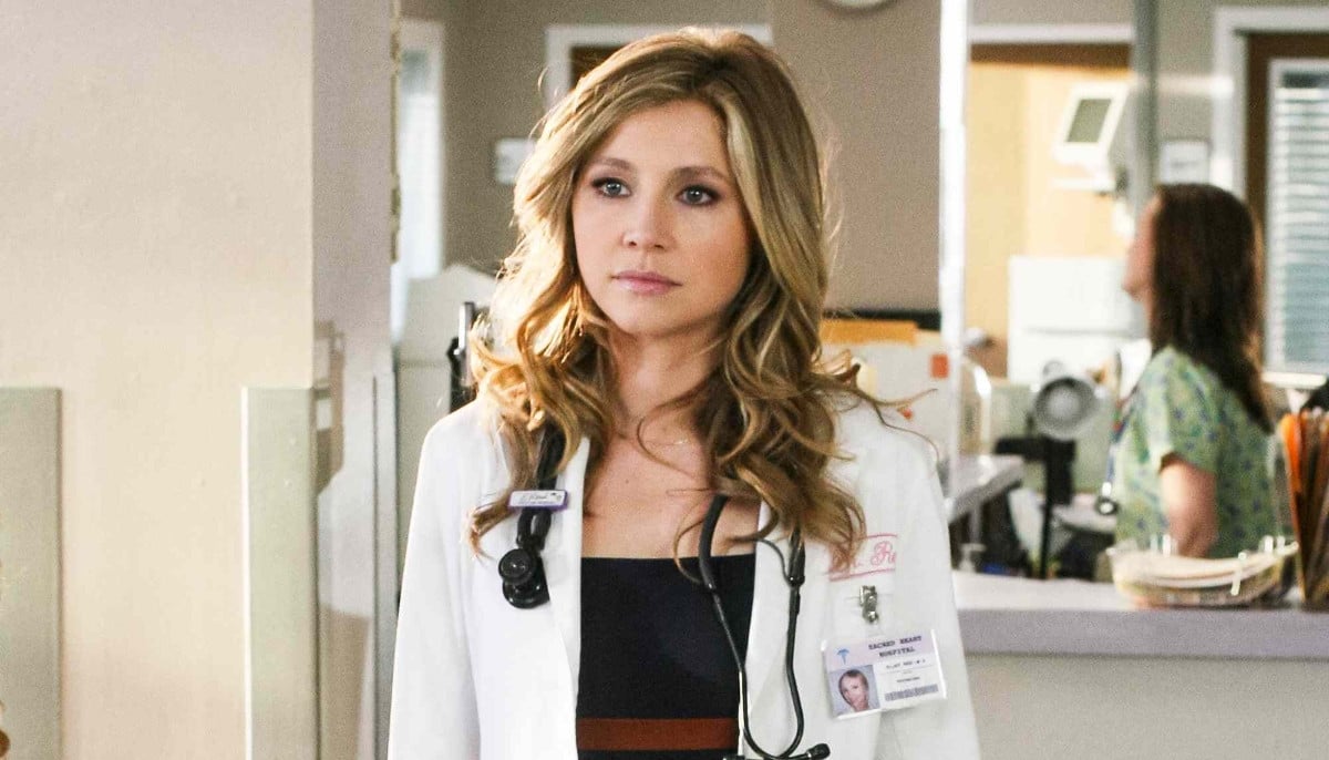 Sarah Chalke defends J.D. and Elliot’s divorce in ‘Scrubs’ revival