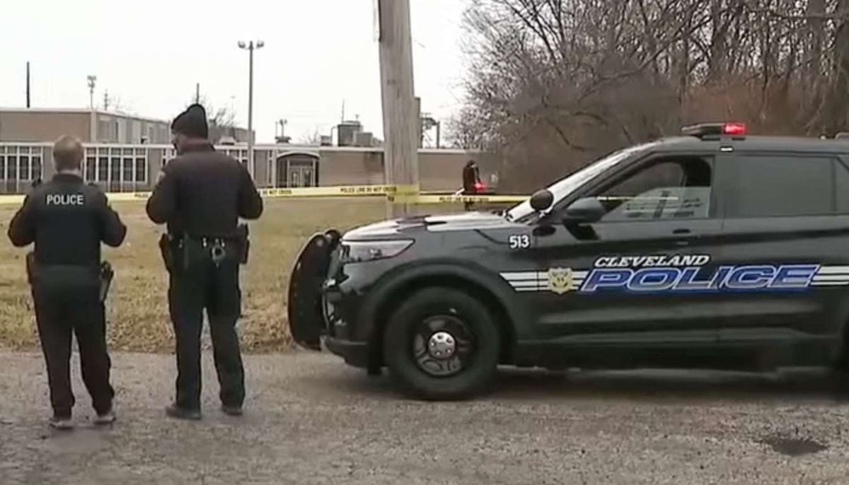 Bodies of two young girls found in suitcases in Cleveland park