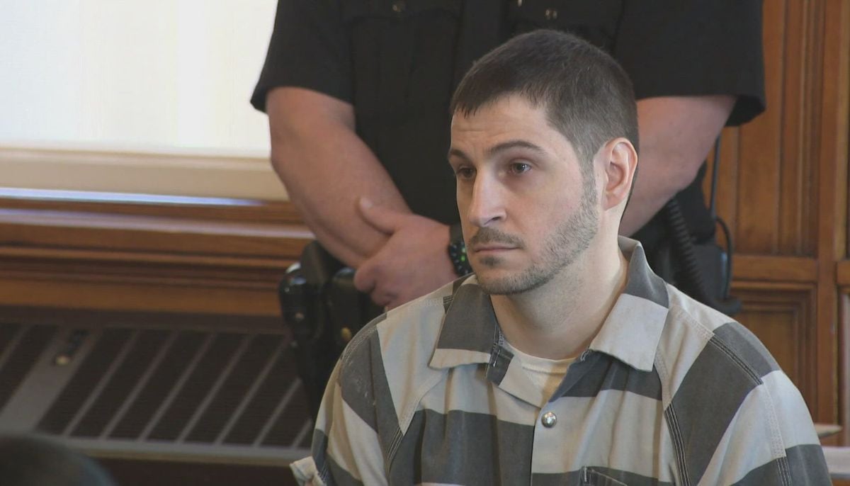 Man sentenced to 25 years to life in prison for murdering ex-girlfriend