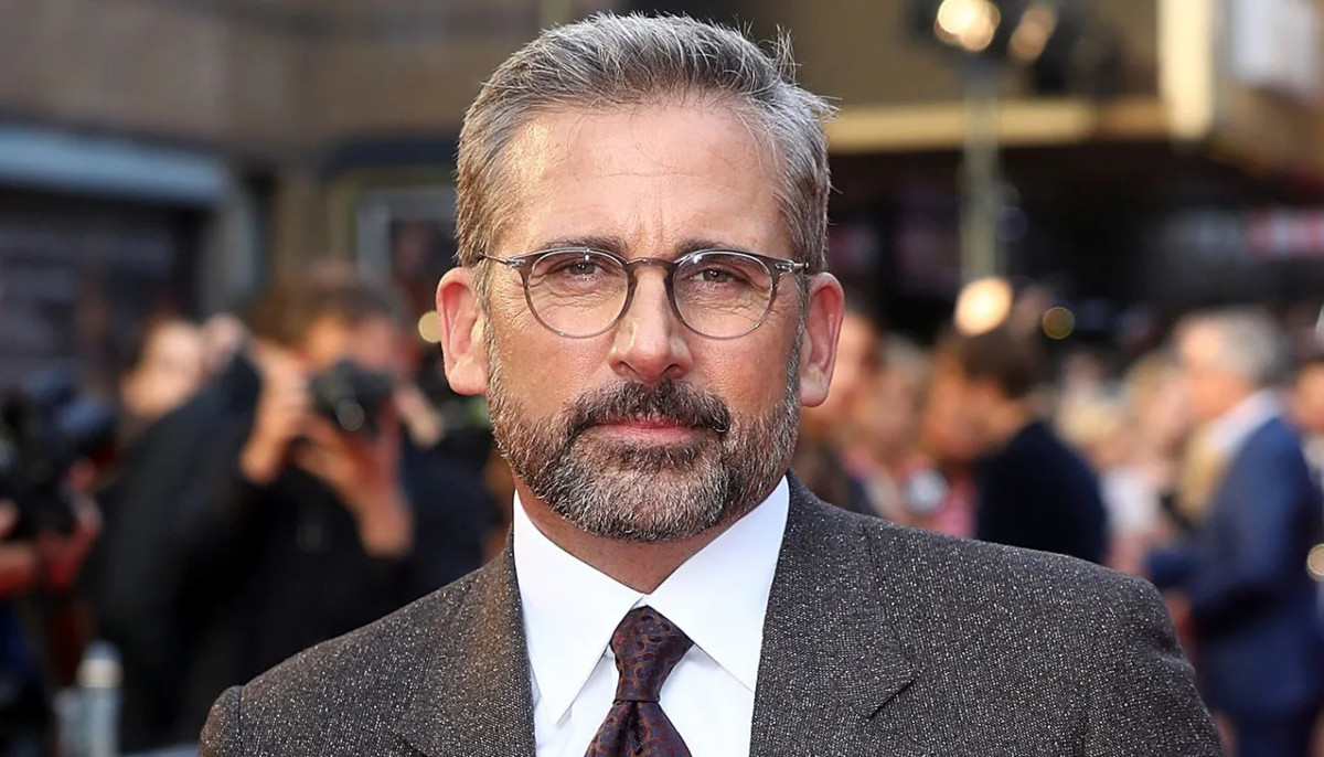 Steve Carell reflects on being a dad while starring in HBO’s ‘Rooster’
