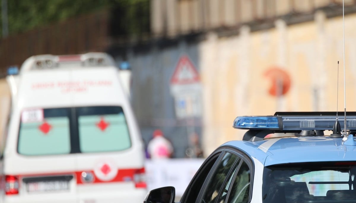 Italian ambulance driver investigated over suspected deaths of five elderly patients