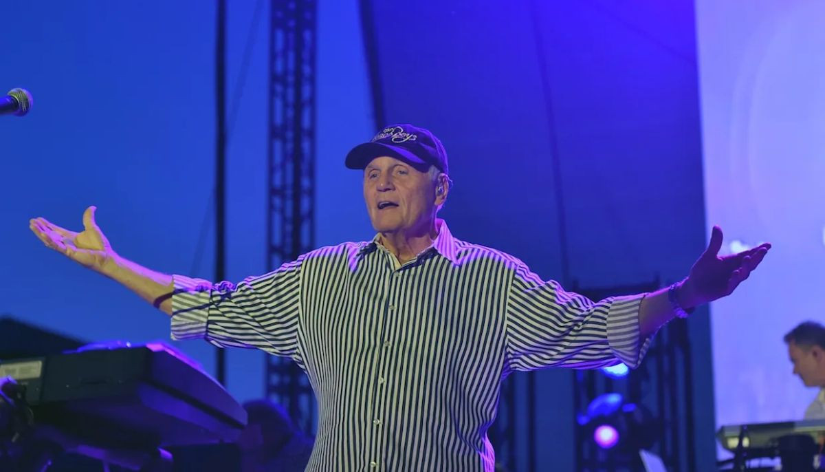 Beach Boys legend Bruce Johnston exits band after 60 years