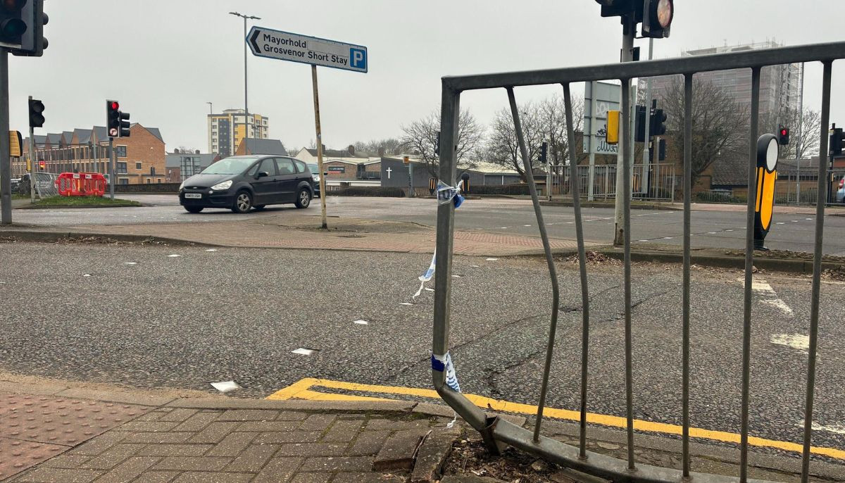 Manhattan Bridge collision leaves 16 injured in New York City