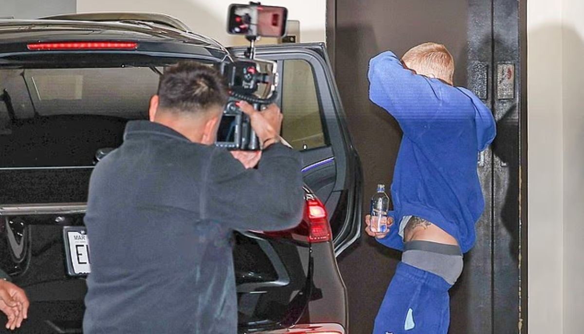 Justin Bieber hurls water bottle at paparazzi after dinner with Hailey