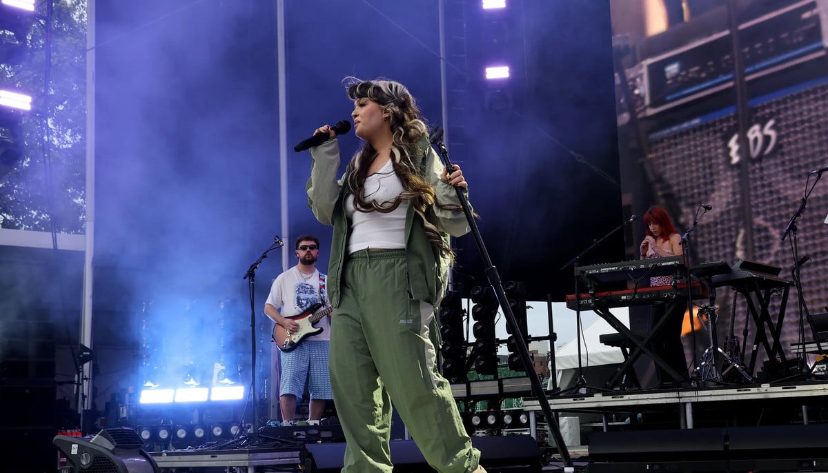 Lola Young opens up about stage collapse due to near-fatal addiction