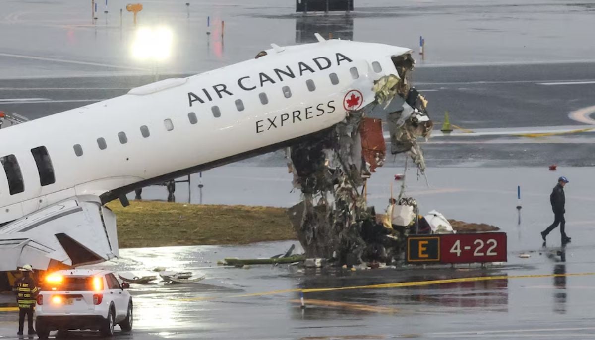Pilots killed, dozens injured in New York airport collision