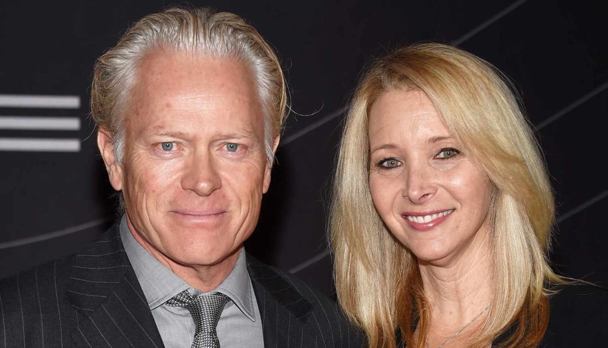 Lisa Kudrow shares the secret behind 30 years of marriage with Michel Stern