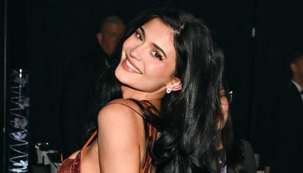 Kylie Jenner flaunts stunning figure in beach snaps post steamy makeup shoot