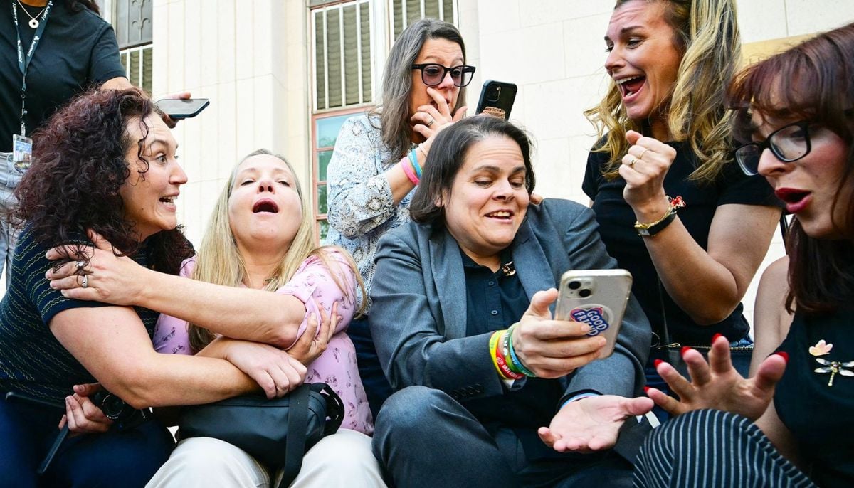 Activists celebrate Meta and YouTube&amp;apos;s loss in pivotal social media addiction case