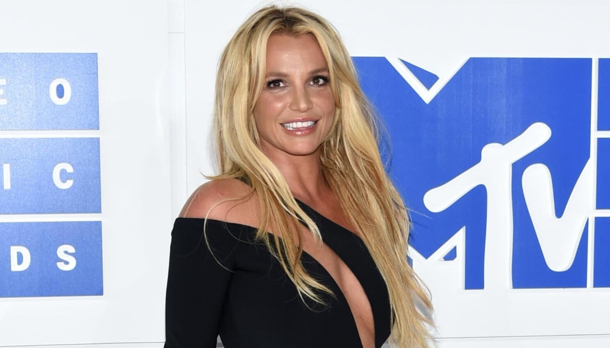 Britney Spears dances and smiles with her sons during rare yacht outing