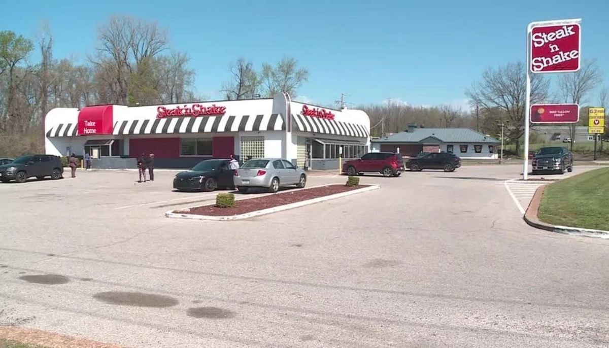 Steak &amp;apos;n Shake worker shot and killed in drive-thru confrontation over food