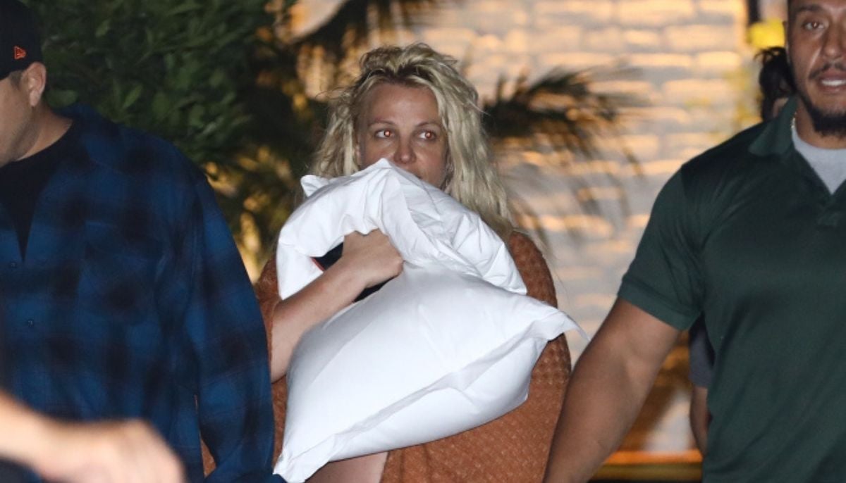 Britney Spears voluntarily enters rehabilitation facility for recovery