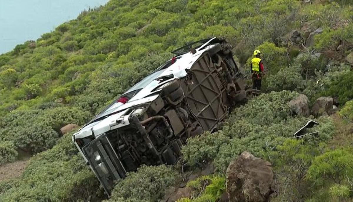 Deadly tour bus crash: 77-year-old killed, children among injured