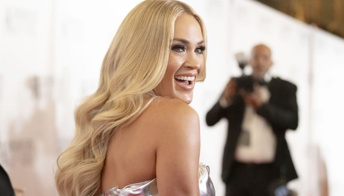 Carrie Underwood gifts &amp;apos;American Idol&amp;apos; contestant Tiffany jewelry and note