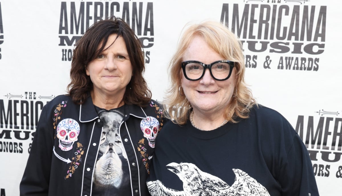Indigo Girls star Emily Saliers details vocal struggles after medical diagnosis