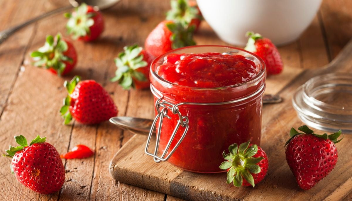 Explore how to prepare healthy snacks for children in under ten minutes