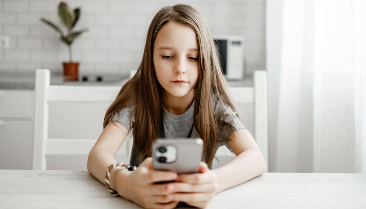 UK to impose social media restrictions on under-16s, ministers confirm