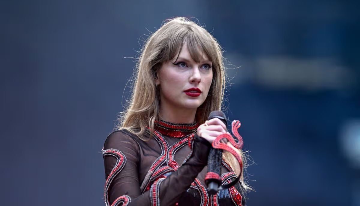 Taylor Swift admits 'mistake' in telling fans about long-form version of hit track