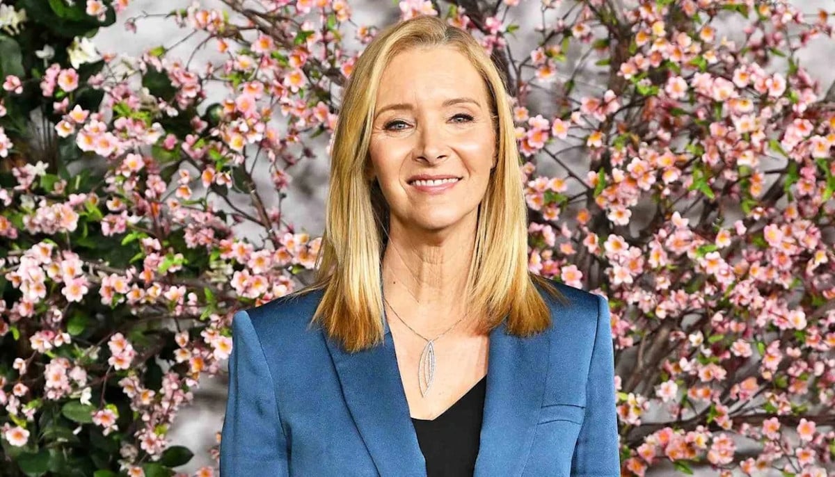 Lisa Kudrow’s comments on &amp;apos;Friends&amp;apos; spark quiet unease among cast