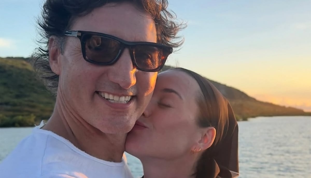 Katy Perry posts romantic photos with Justin Trudeau in new Instagram dump