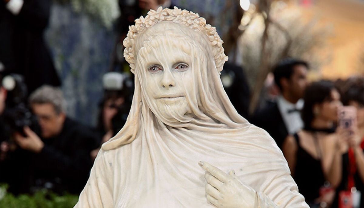 Heidi Klum shocks fans with eerie living statue costume at Met Gala