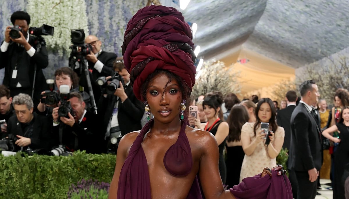 Doechii ditches shoes at Met Gala 2026 in bold Marc Jacobs look