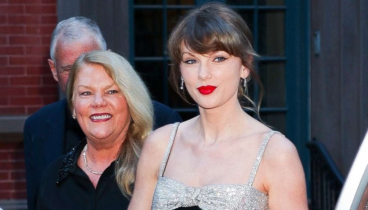 Taylor Swift enjoys rare family dinner in NYC&amp;apos;s West Village