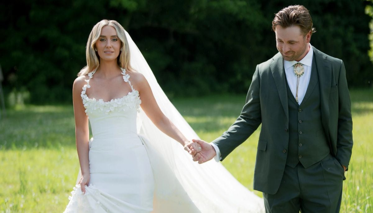 Lainey Wilson says she and Duck Hodges were the least stressed people at their own wedding
