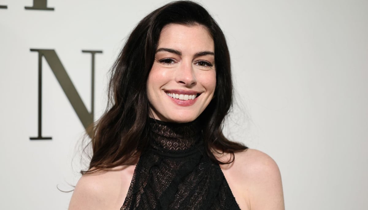 Anne Hathaway shares health battle with early onset cataract and vision loss