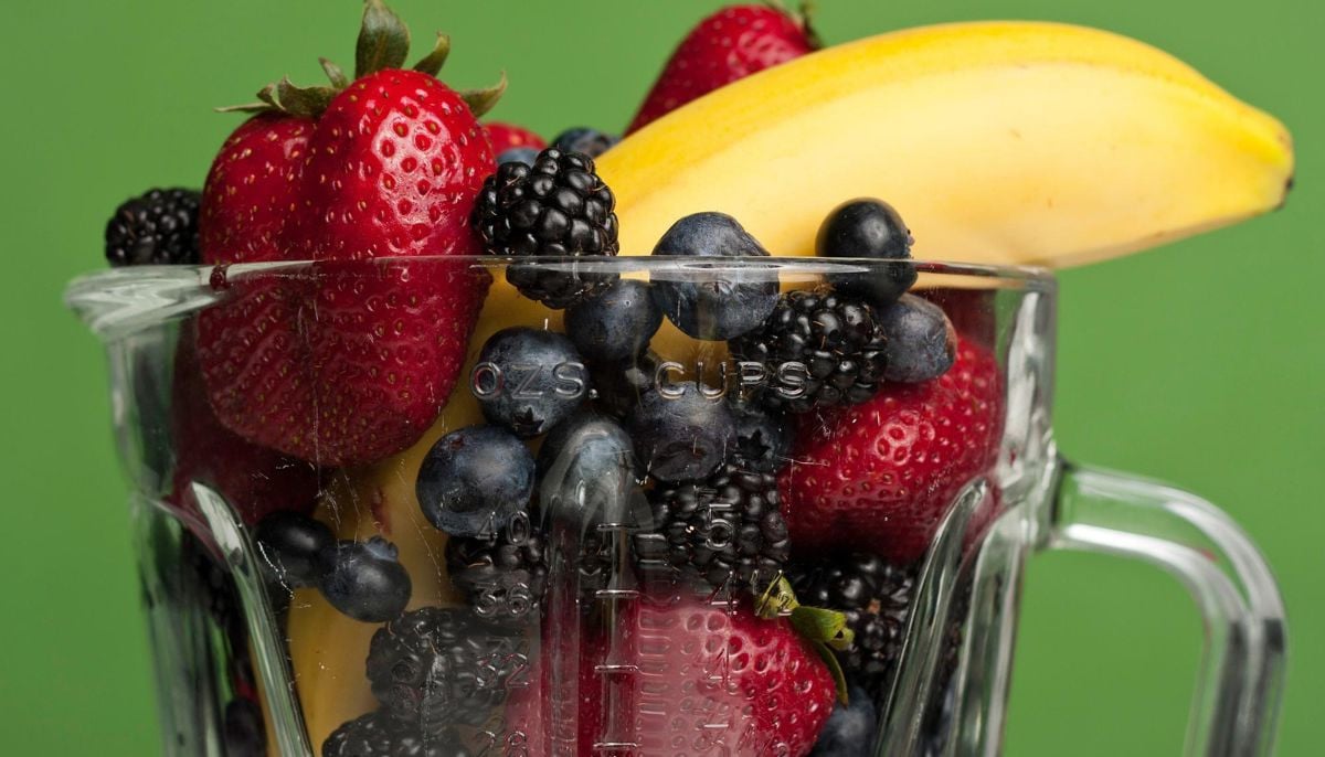 UK surgeon debunks the claim that bananas destroy berry smoothie nutrition