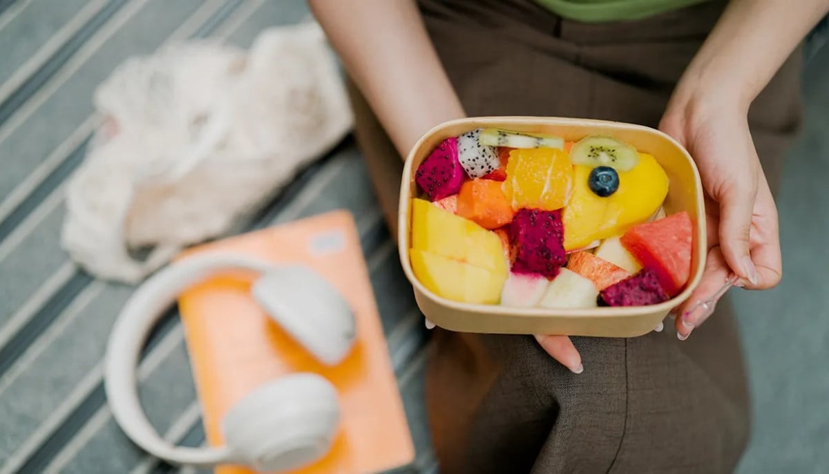 Six surprising foods that outperform kiwi in vitamin C content