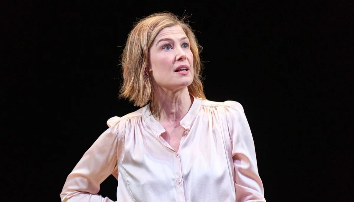 Rosamund Pike scolds theatre fan during intense 'West End' show