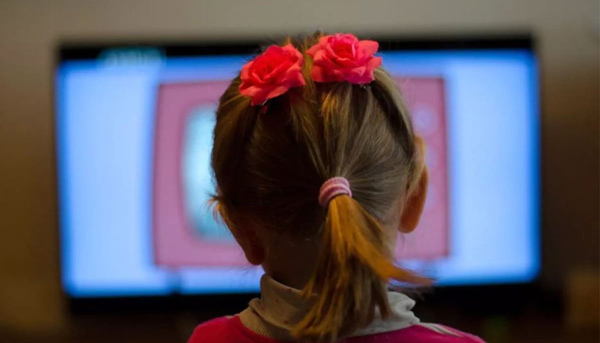 Cutting screen time: How kids change when devices are put away