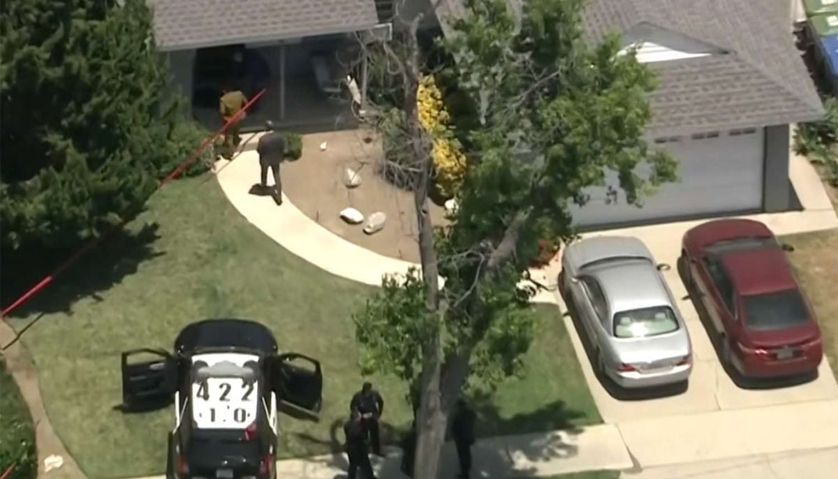 Man allegedly kills mother's boyfriend then flags down police to confess his crime