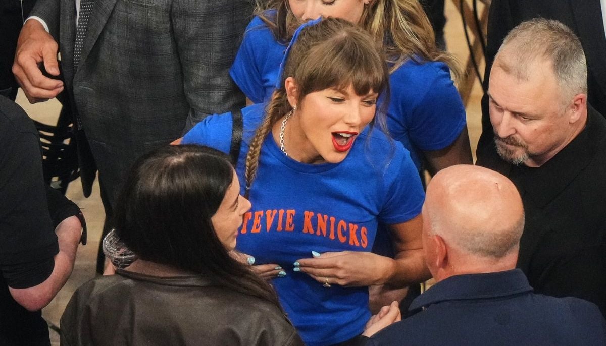 Taylor Swift's pun-tastic blue tee stole the show at Madison Square Garden