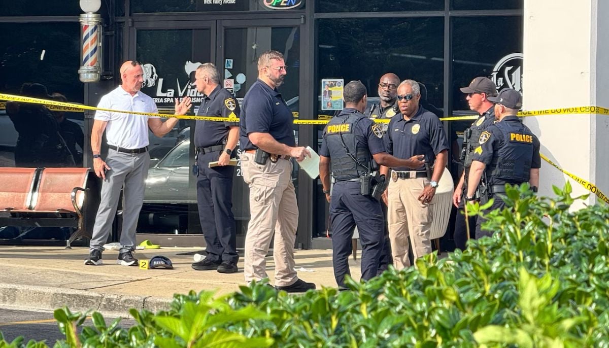 Alabama father killed in front of family at barbershop