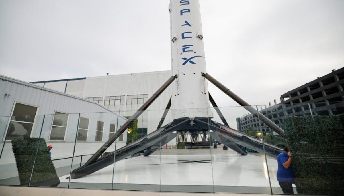 SpaceX shares rise 6% in premarket after record IPO debut