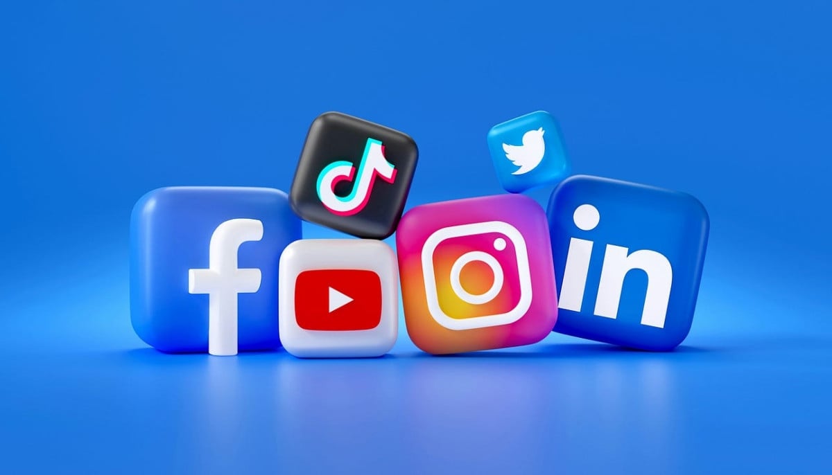 UK to ban social media for under-16s under new safety rules