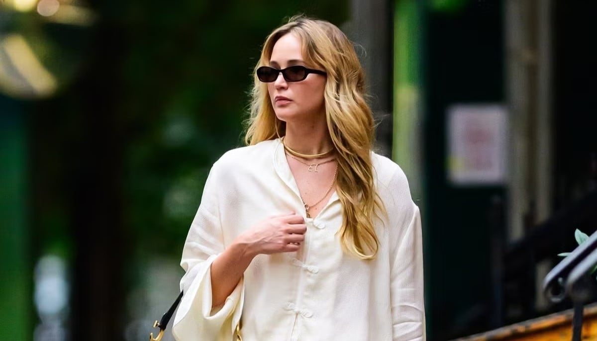 Jennifer Lawrence’s minimal summer heels go viral — best dupes starting at $62