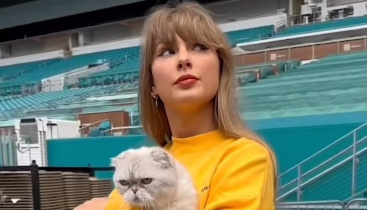 Taylor Swift spotted at NYC studio overnight as wedding speculation grows