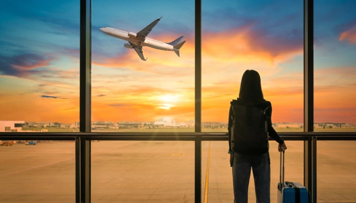 Best stretches to stay comfortable on long flight
