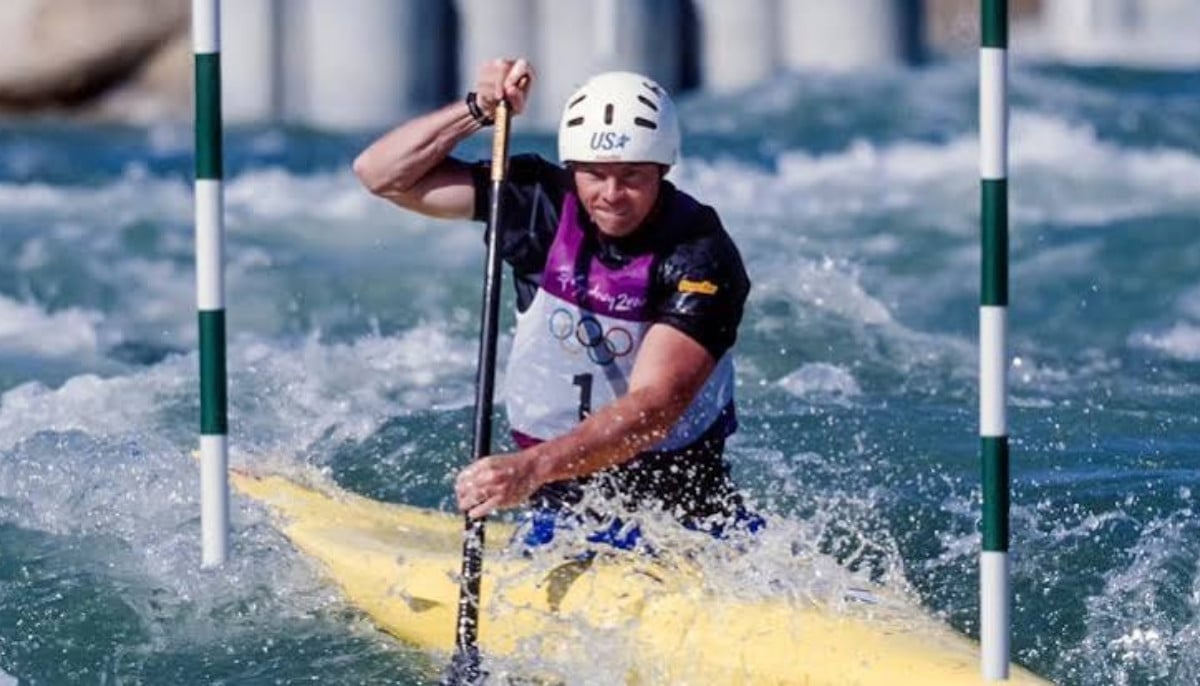 Former Olympic canoeist pleads not guilty over Reflecting Pool damage