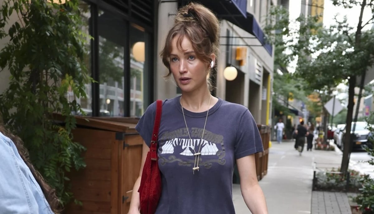 Jennifer Lawrence debuts dramatic brunette makeover ahead of 'Hunger Games' release